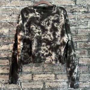 Super cozy soft marbled gray/black/white sweatshirt. Slightly cropped/longsleeve